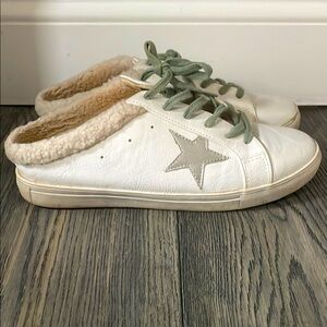 Adorable sneaker mules with star logo and fur trim- size 9 womens